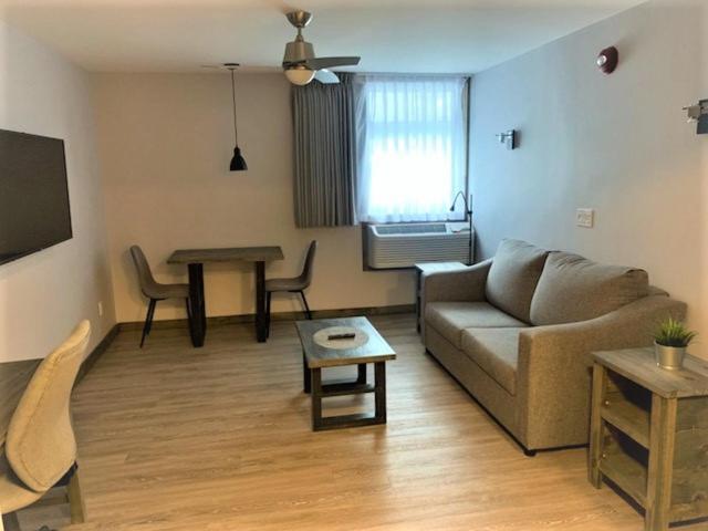 Hotel Far Hills Val-Morin Εξωτερικό φωτογραφία